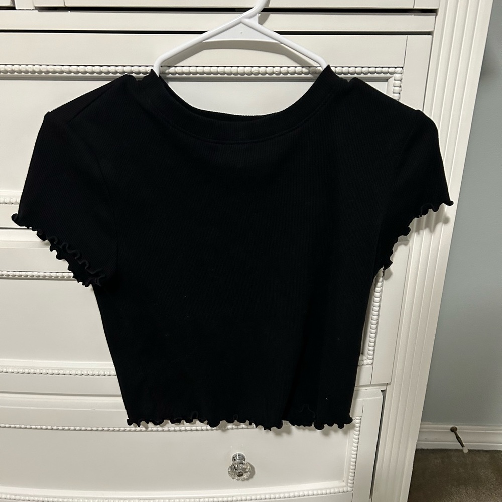 Ruffle Sleeve Crop Top